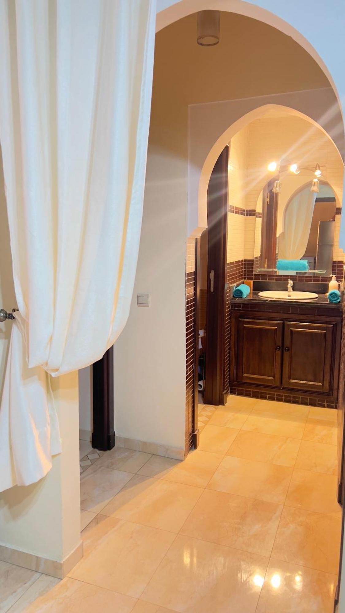 Magnifique Appartement Spacieux Confort Propre Familial 2 Chambres Salon Et Salle A Manger A 20Mn A Pied De Place Jemaa El Fina 4 Piscines Dans Espace De Golf A 12 Mn En Voitures L Entree Est Gratuit Pour La Clientele Ouvert Entre 10H Et 20H Marraquexe Exterior foto